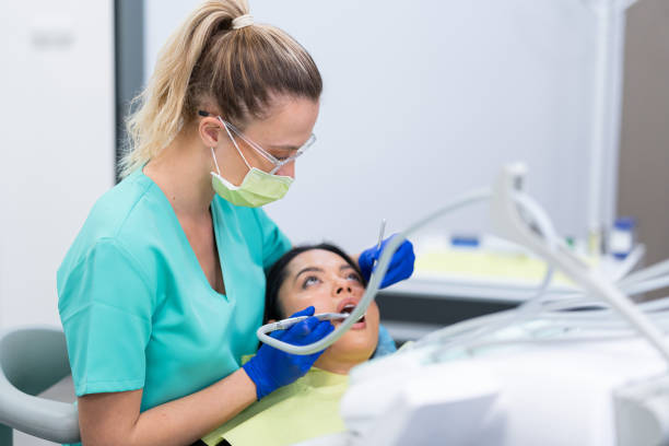Best Emergency Tooth Extraction in Garden Acres, CA